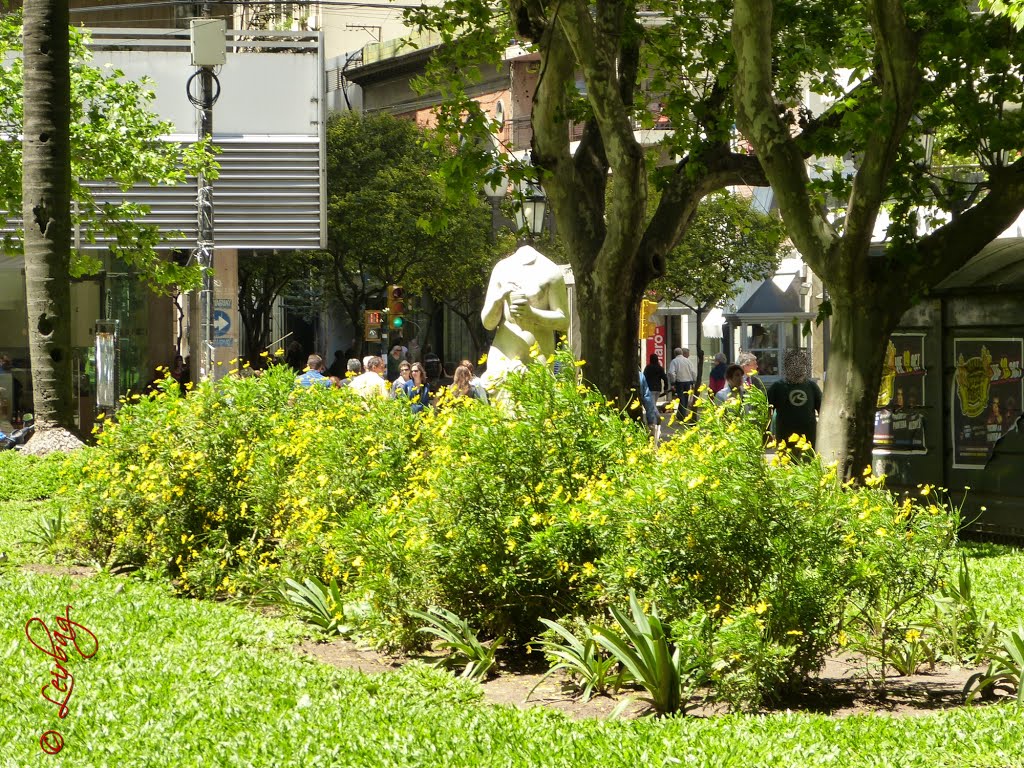 Vandalismo en Plaza Pringles - Rosario by ►Leirbag