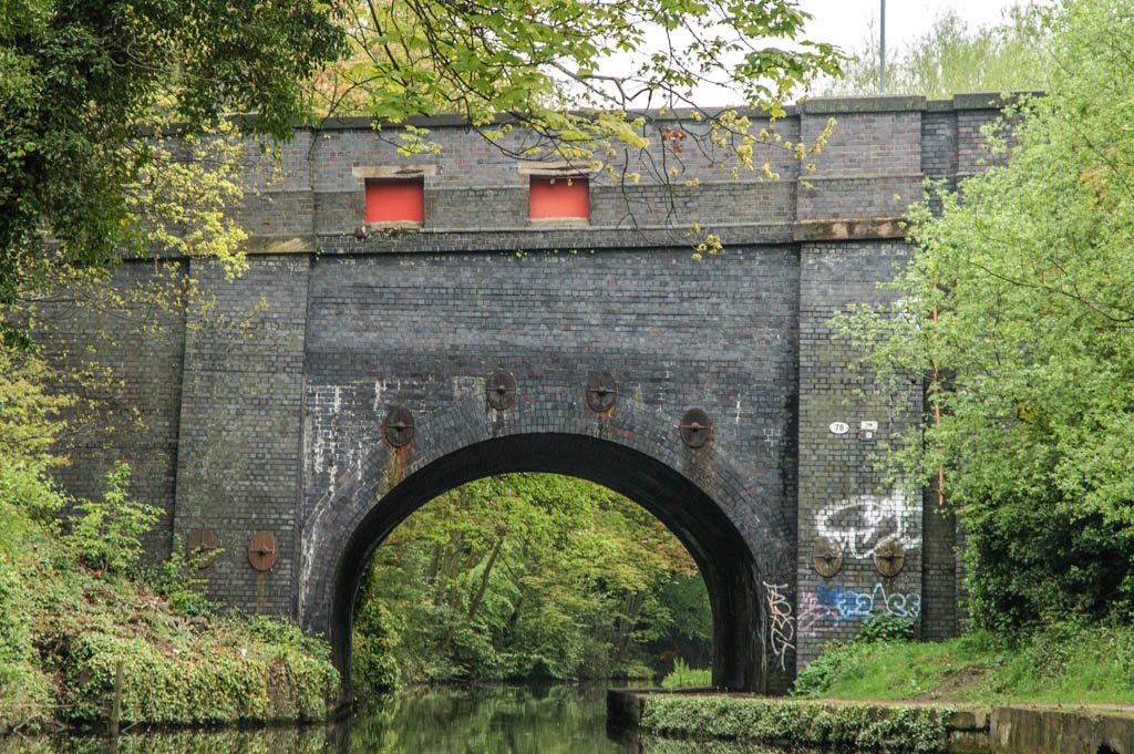 Raddlebarn Road Bridge by hilofoz