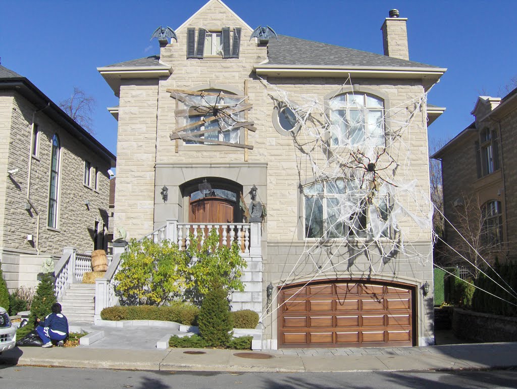 Une maison hantée, la veille d'halloween(ïle des Soeurs, Montréal) by thierrycollin51