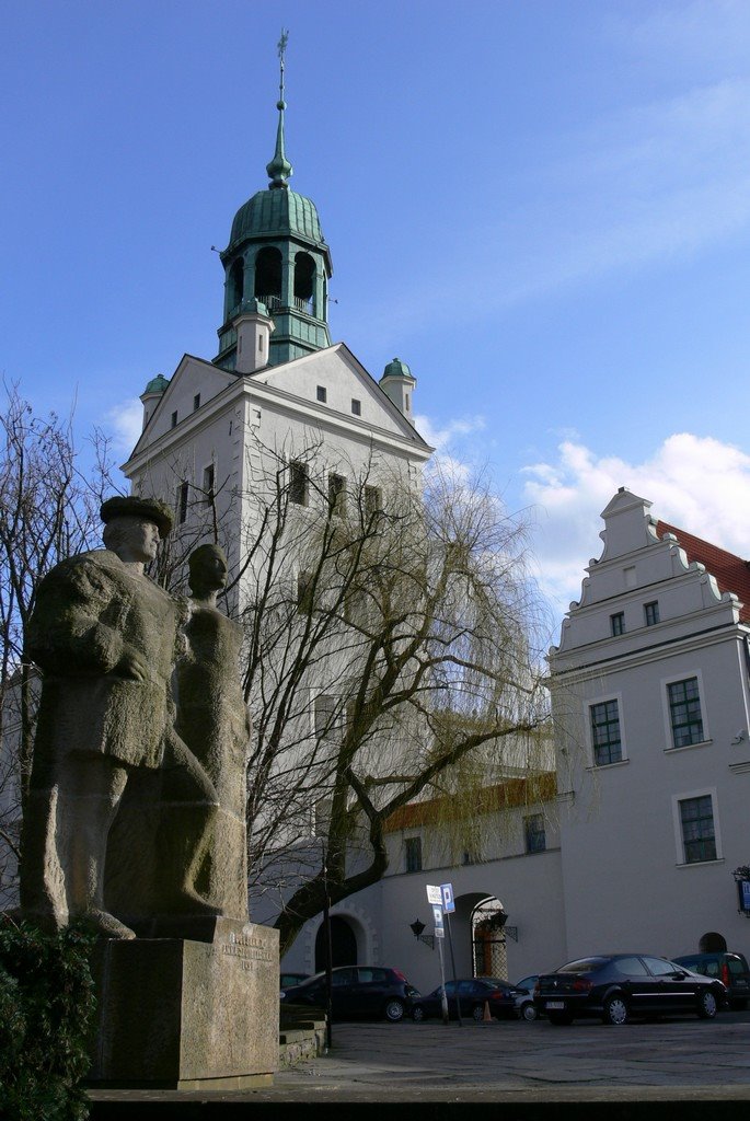 Castle tower by Piotrek