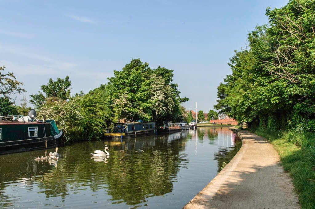 Emscote road from the towpath side by hilofoz