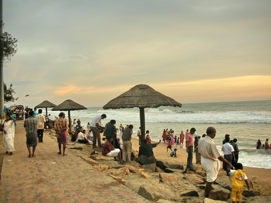 Cherai Beach.Kochi,India by sasheeraj