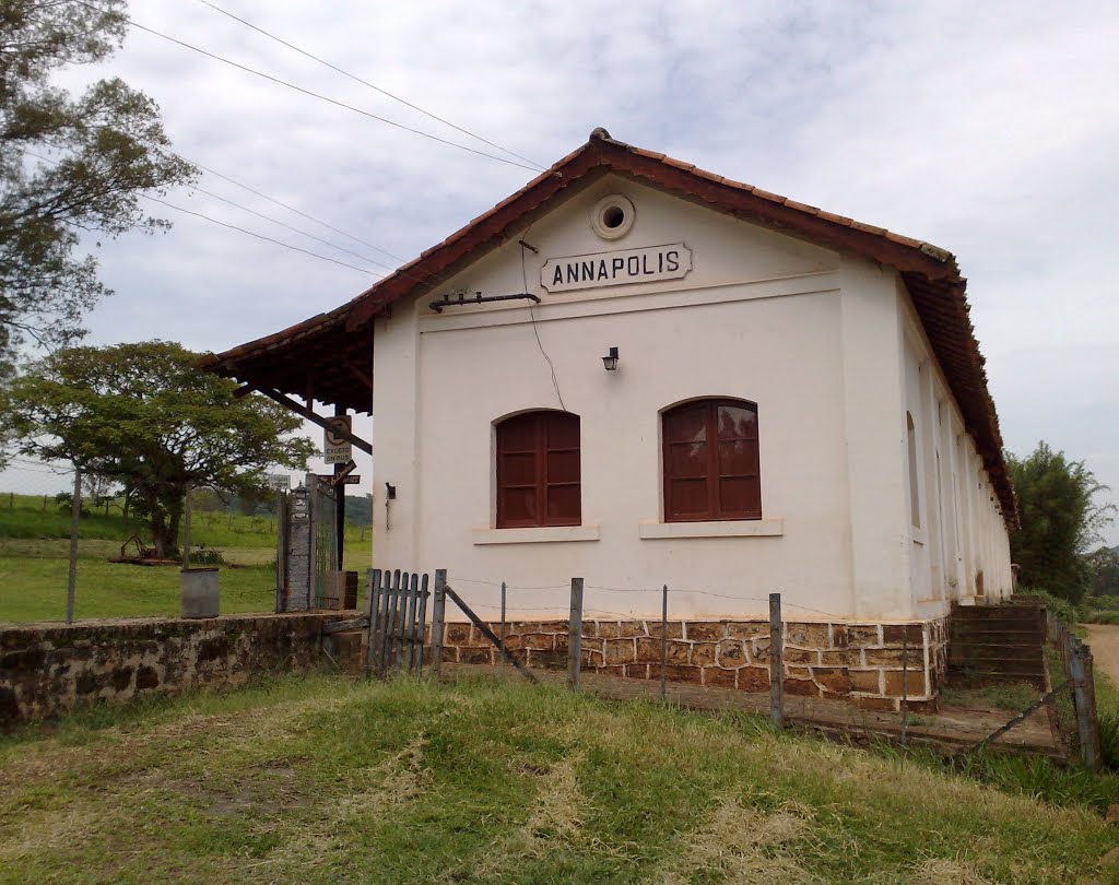 Antiga Estação Ferroviária de Analândia - SP by Amauri José Granzotto