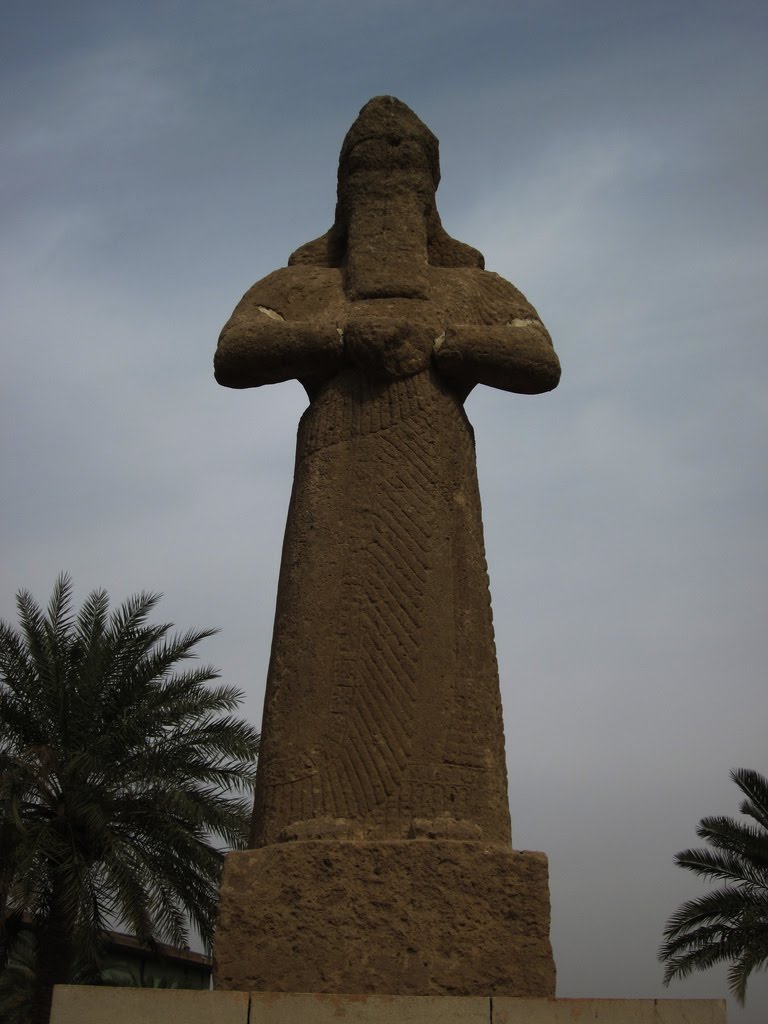 Nabu Statue at Iraqi Museum تمثال الإله نابو في المتحف العراقي by Typhone