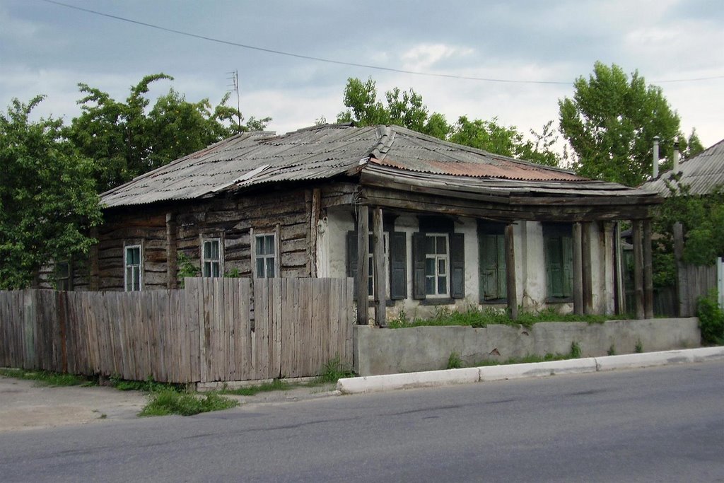 Old house by Danieldee