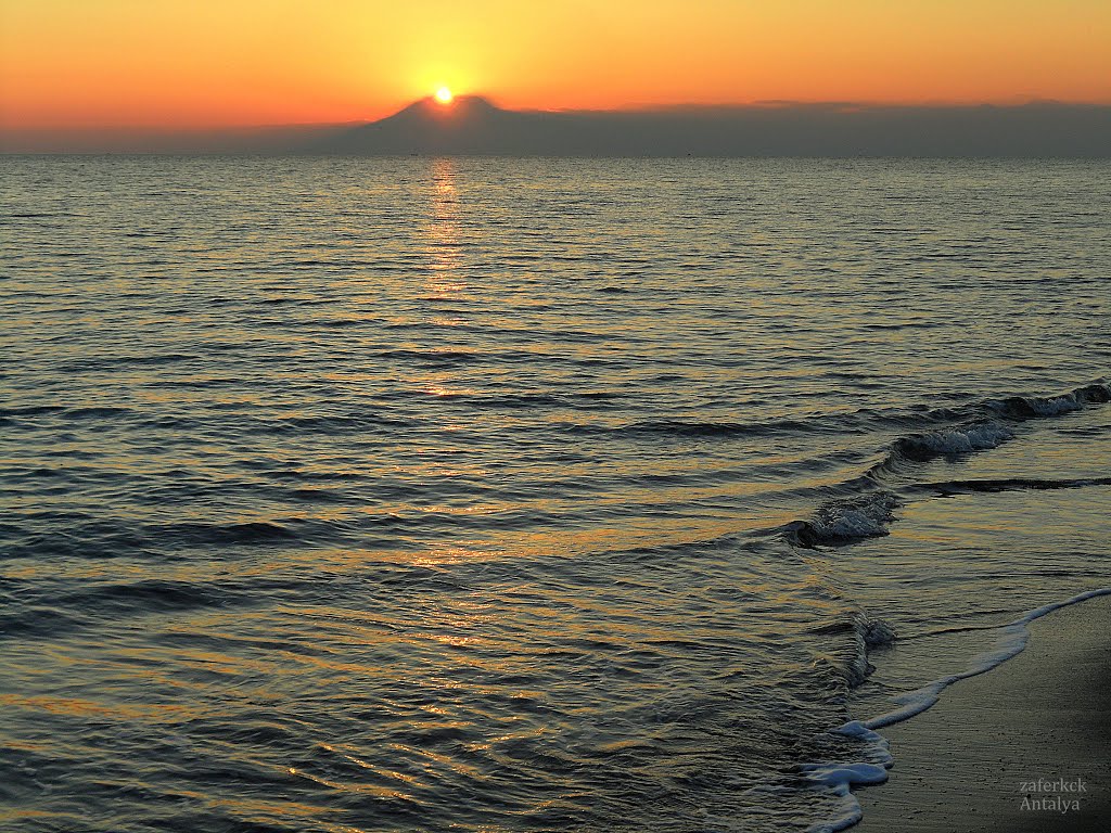 Sunset, Boğazkent Beach. zaferkck by zaferkck