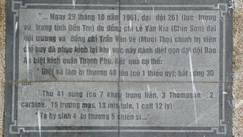 Bia tượng đài Cầu Ván by TrịnhMinhNhựt