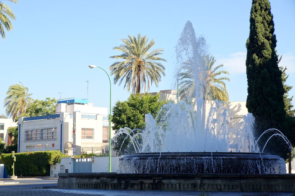 Fuente Plus Ultra del Paseo de la Palmera. Sevilla by Jagarmunoz