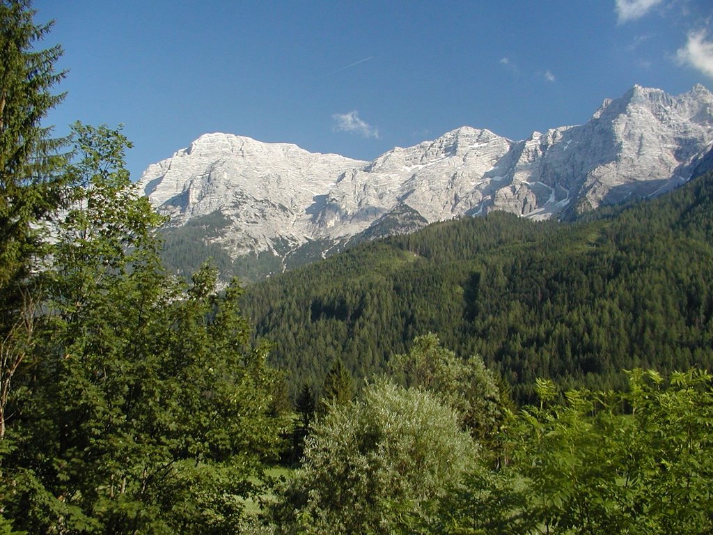 Lofer-Steinberge Nordseite by Hans Wolters