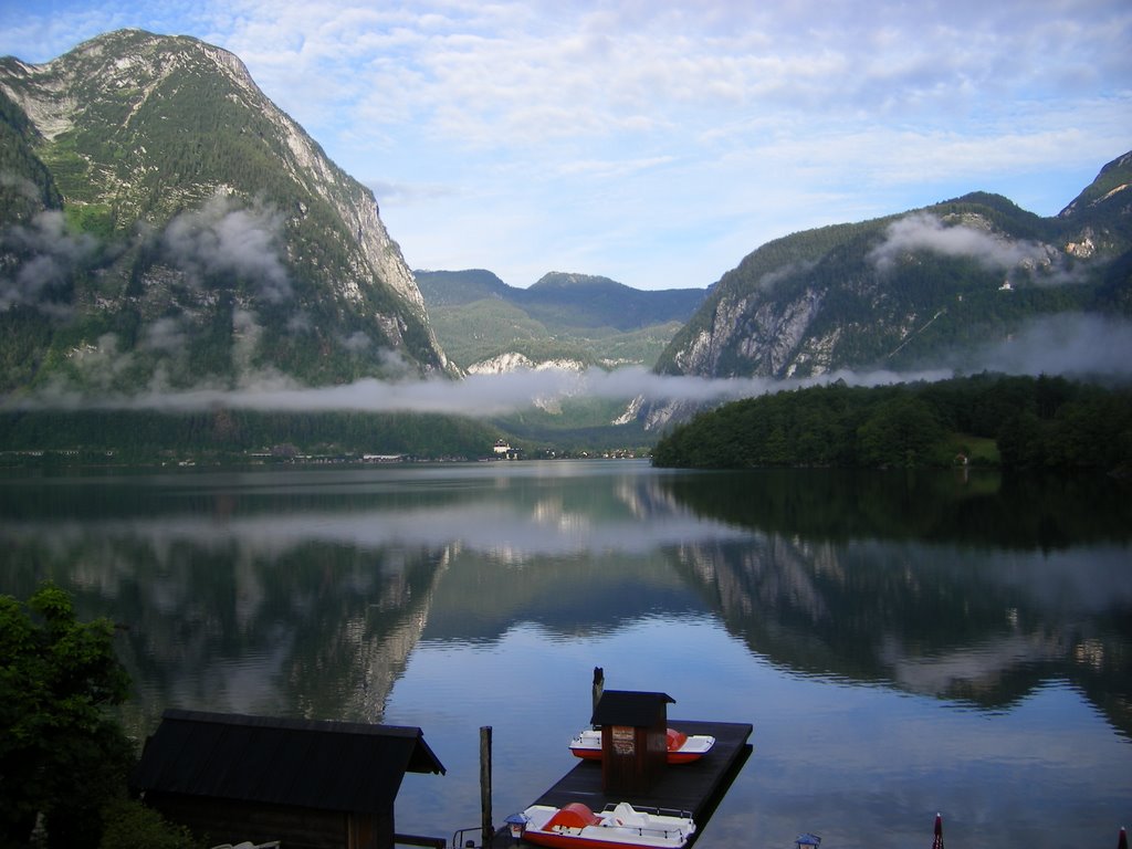 Hallstatter See om 06.00 uur by meulmees