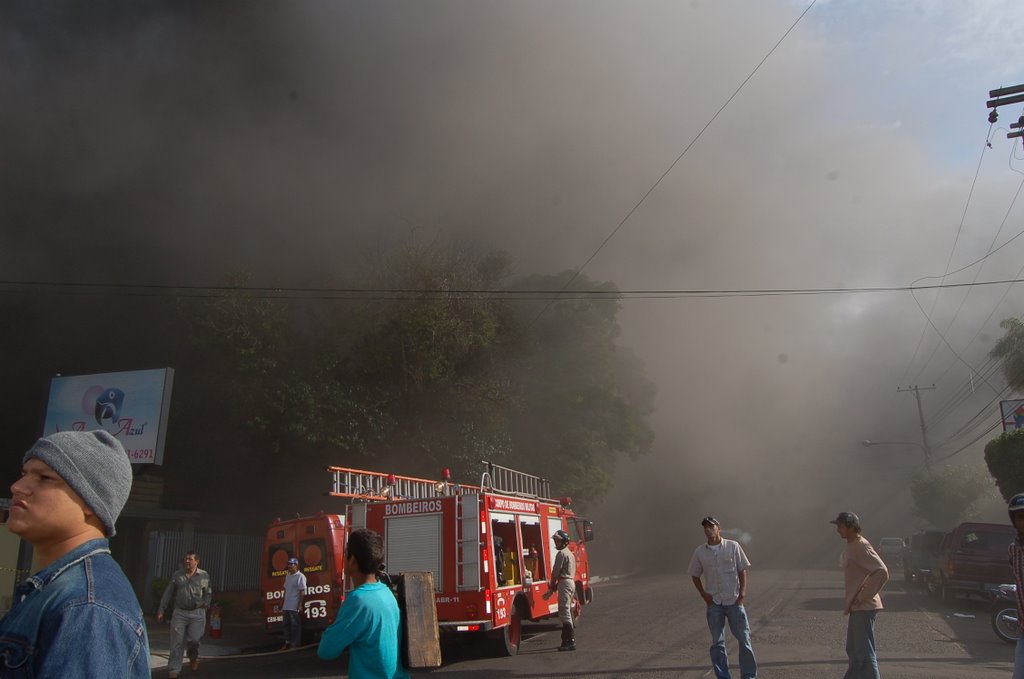 Incendio by Mario Bueno - foto.