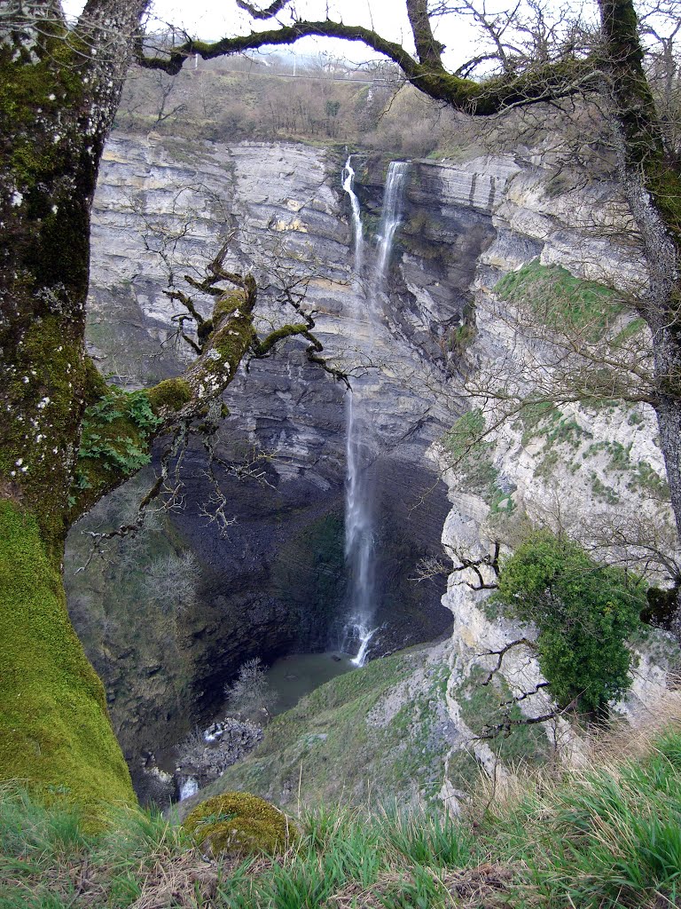 Cascada de Gujuli by -peru-