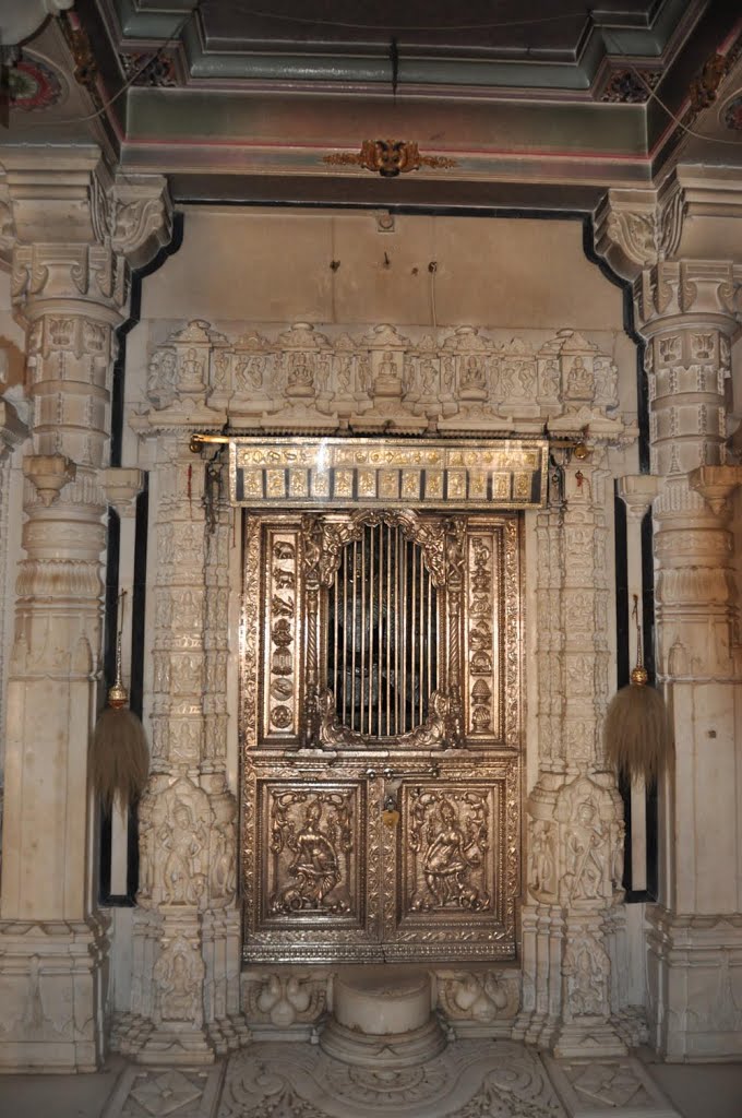 Panchasar Jain Derasa (Patan, India) by Sergey Brandys