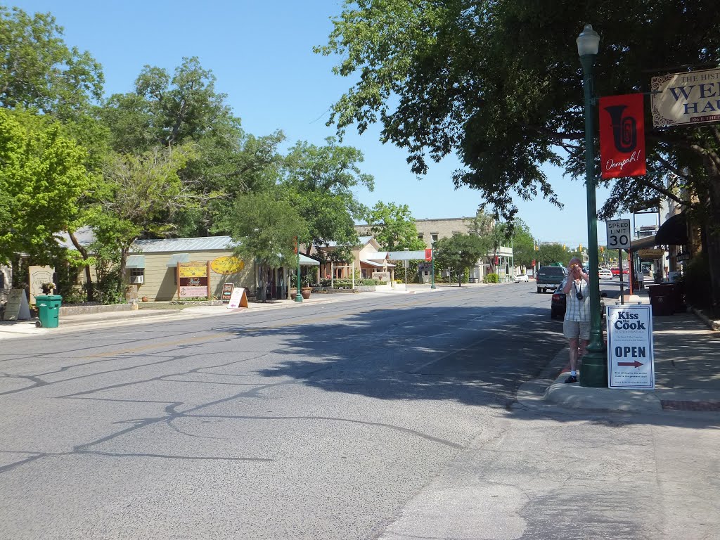 X-roads @ Main St & Theissen St, Boerne by edclegg