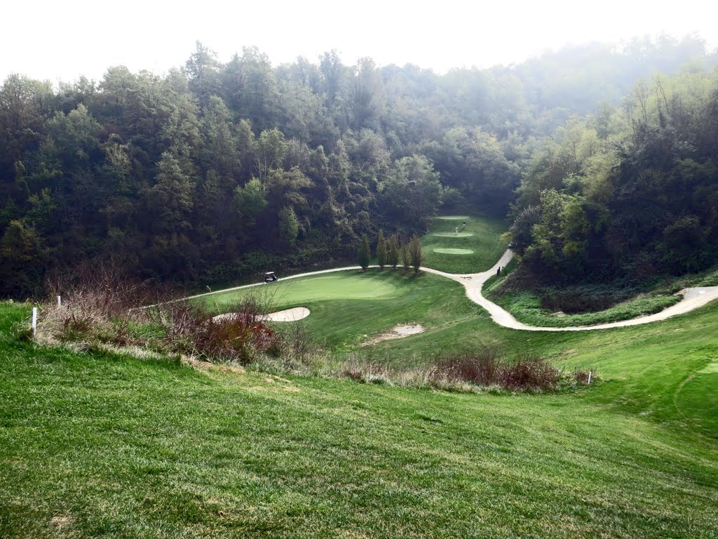 GC Feudo d Asti, Green5, Hole 6 by Rainer I.