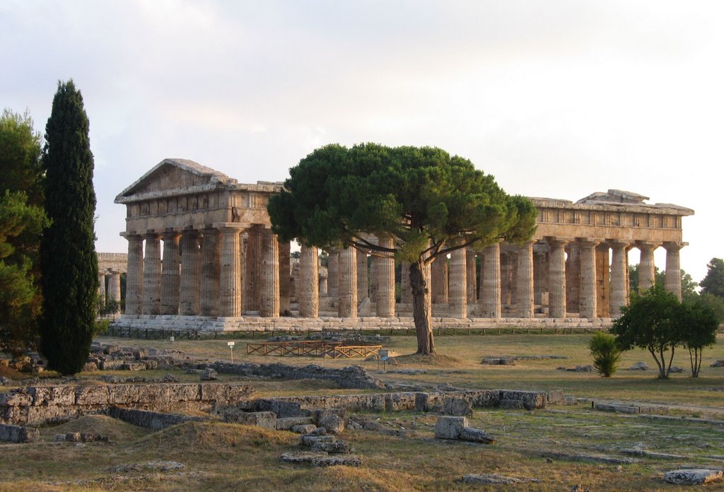 Paestum by NataliaSamoilenko