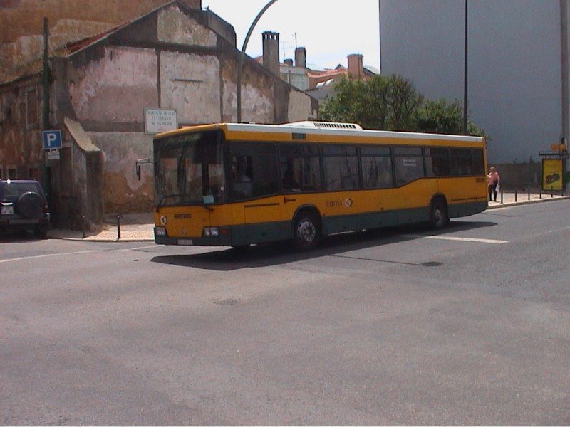 Bus on D. Joao V by pateb