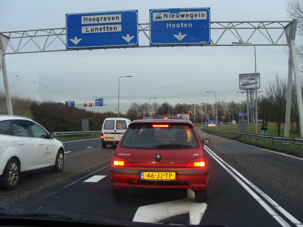 Bewegwijzering en Verkeersplein Laagraven by Remco Kohler