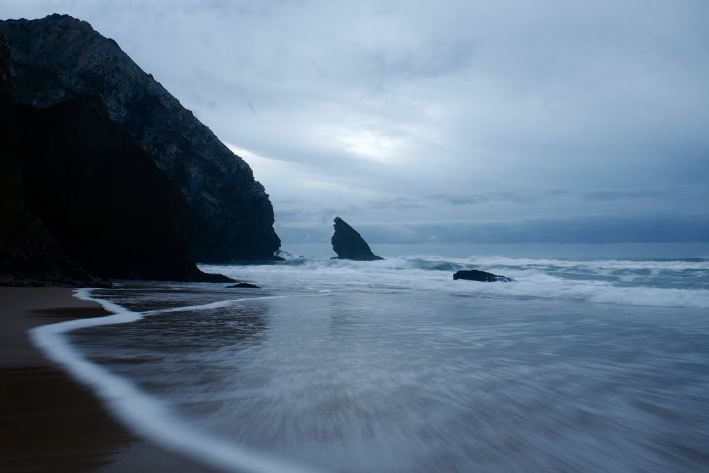 The Stone of the Incantation - Adraga - A Pedra do Encantamento by Sunseaguls