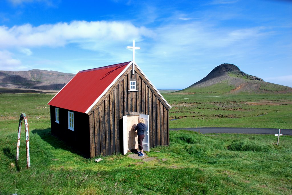 Reykjanes Krísuvíkurkirkja by Sigurtor Holm