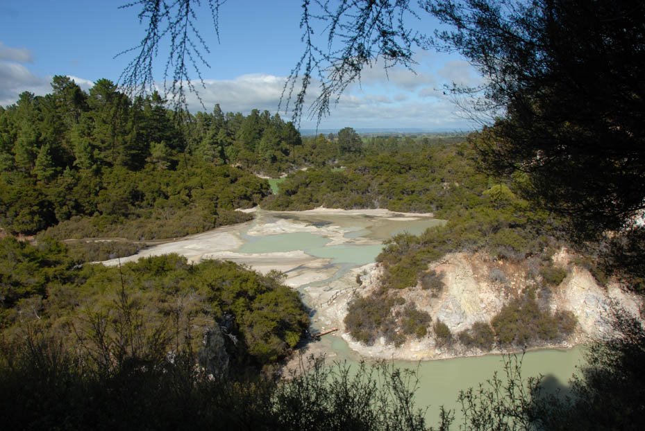 Waiotapu thermal park by Maree Toogood