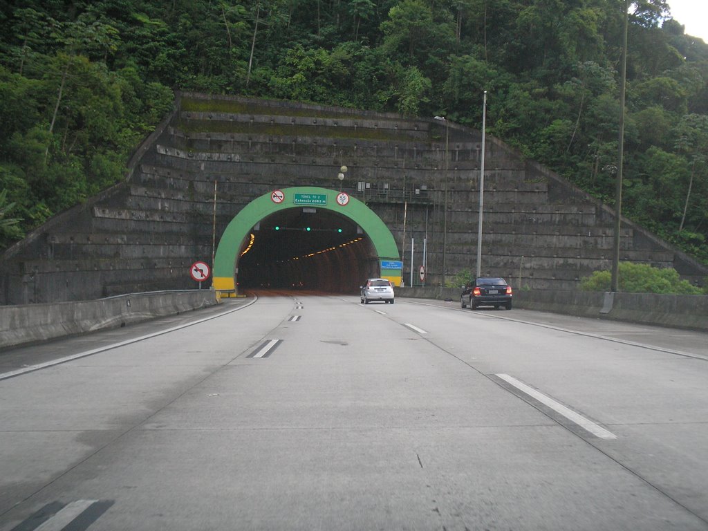 Túnel 2 (Ext. 2.087 Metros) da Descida da SP-160 - São Vicente - Brasil by Marcelo Parise Petazoni (Brasil)