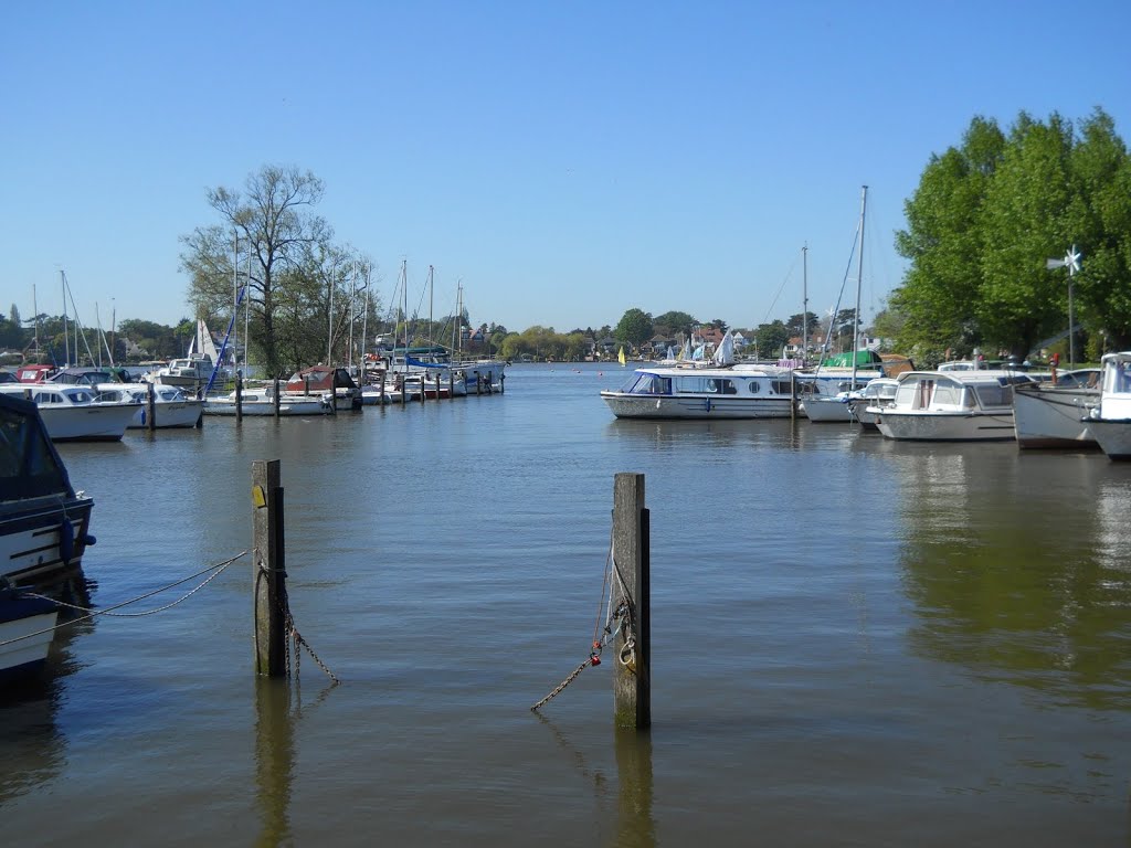 Oulton Broad by ozone_aurora