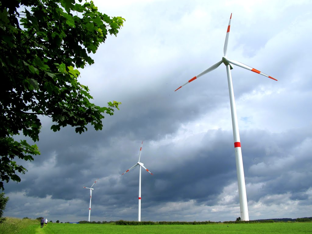 Eoliennes à Hünningen (Büllingen) by lallemand.yvan