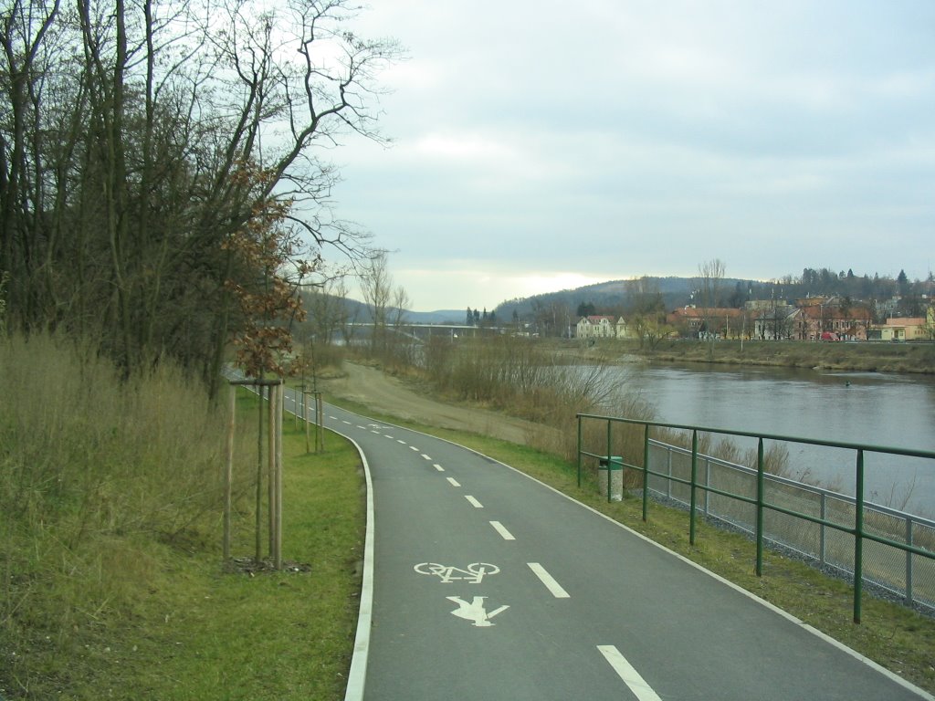 BIKE WAY NEAR TO ZBRASLAV by Jaroslav Houdek