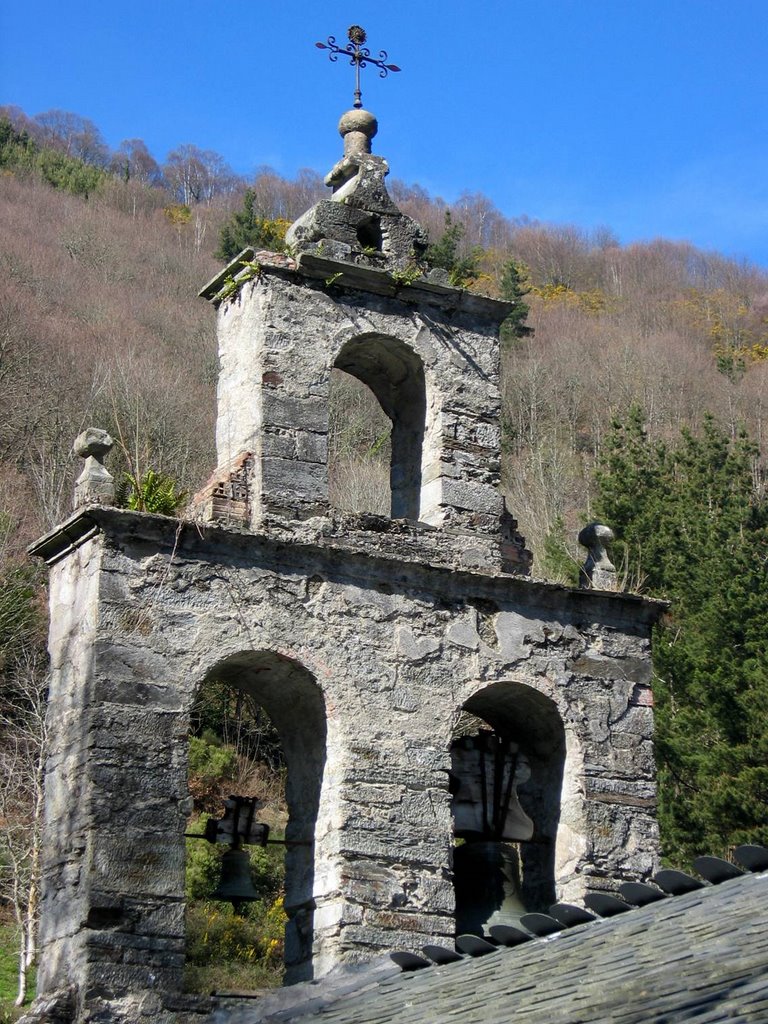 Campanario Santa Mª de las Nieves by La Casa del Chiflón (Bulnes)