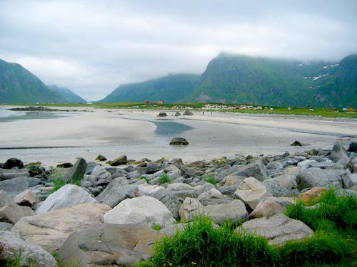 Sandstrand bei Flakstad auf den Lofoten / Norwegen by Robby-BF