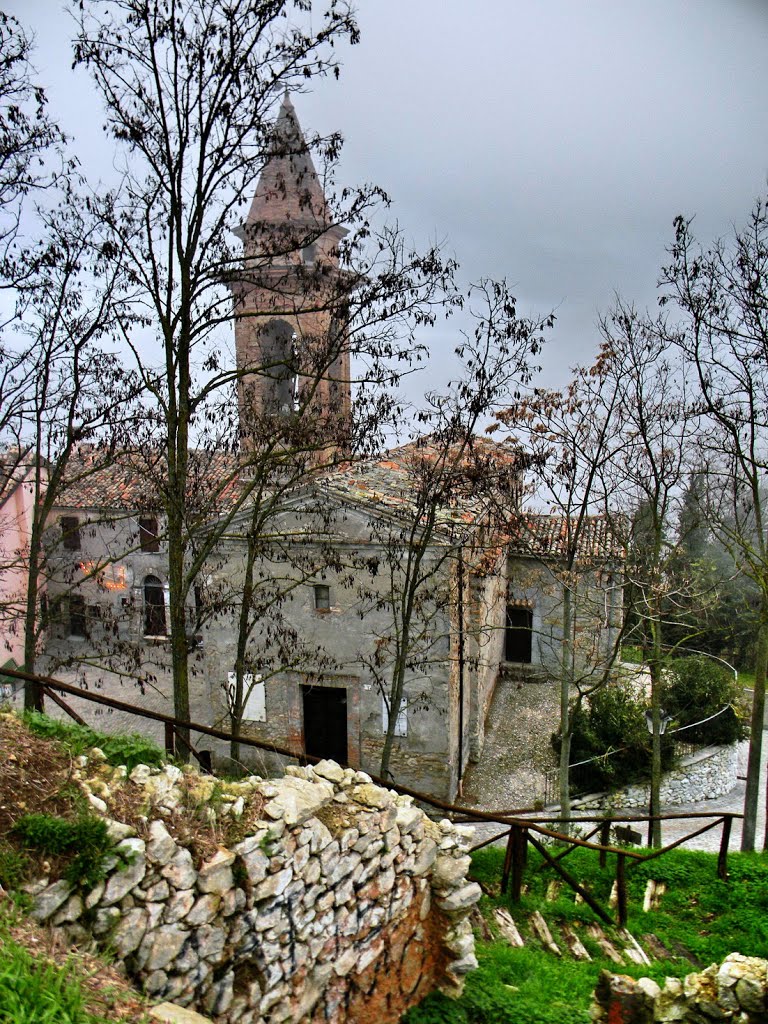 Strigara di Sogliano al Rubicone, resti delle mura del castello malatestiano by antenoremalatesta