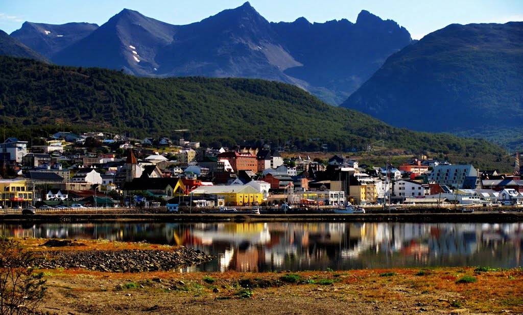 Ushuaia and the mountains of 'Tierra del Fuego' by Gui Torres