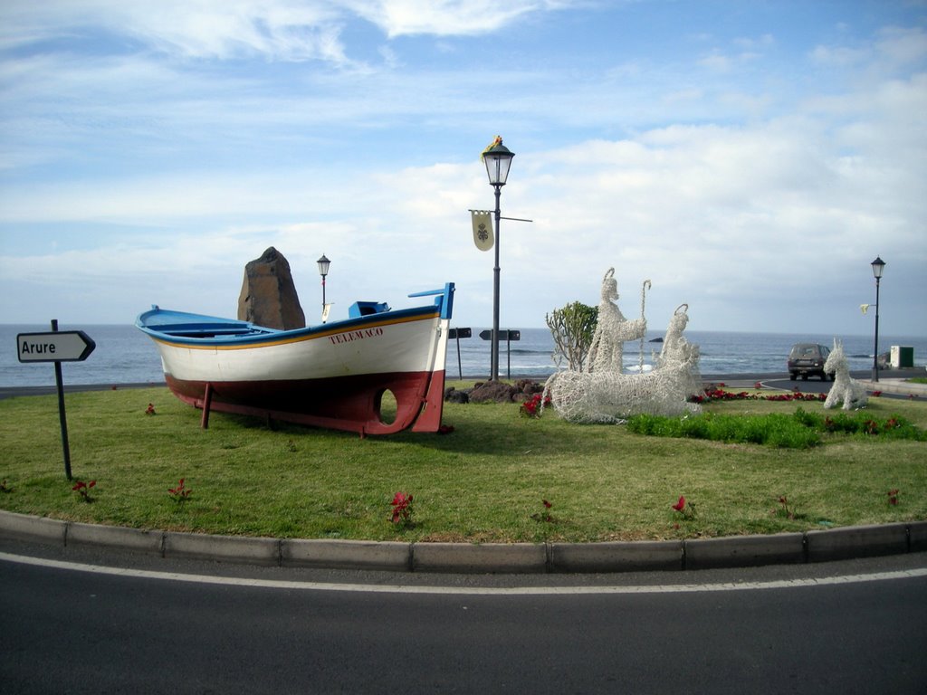 La Gomera, near Las Vueltas by photoroyale