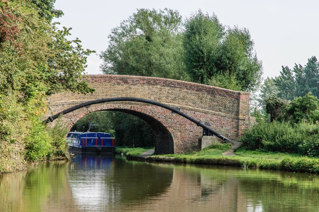 Bridge and pipe by hilofoz