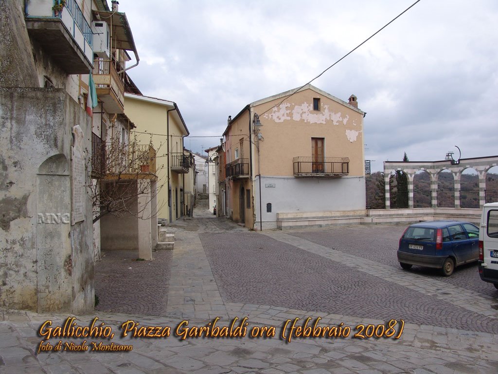 Gallicchio, piazza Garibaldi by Nicola Montesano