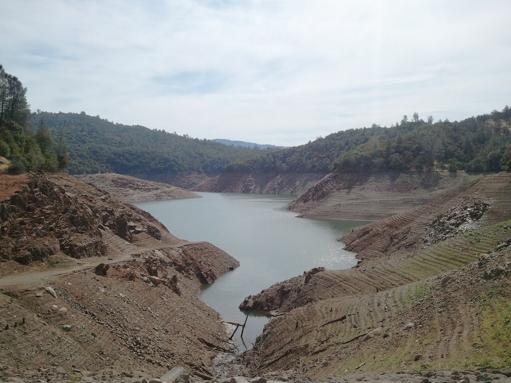 780 Feet at Lake Oroville by Lakeboundnow