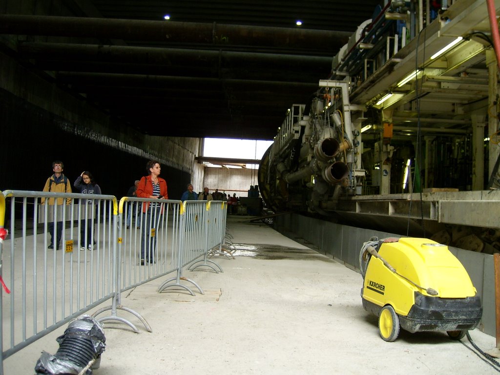 TBM-Tunnelbohrmaschine unter dem Leuschnerplatz by 04179migo