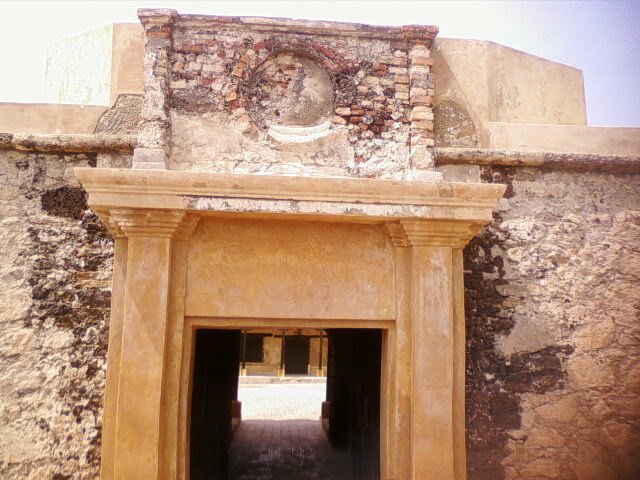 Castillo San Carlos INSIDE by cesarlabarca