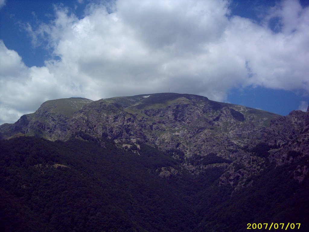 Bulgaria - Balkan Mountains - Central Balkan - Vista Peak Botev 2376m - Стара Планина - Централен Балкан - Изглед към Връх Ботев 2376м by Margarita Varadinova…