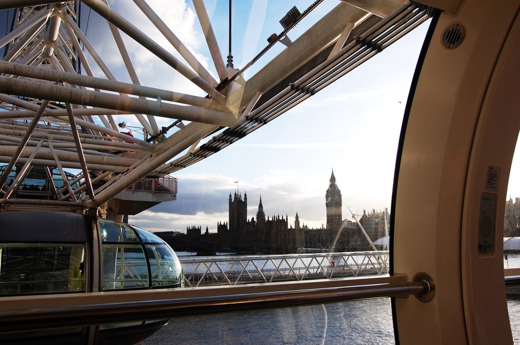 Big Ben from London Eye by Guido Musch