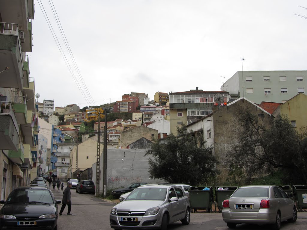 Serra da Luz, Odivelas - R D José I, 2012Nov by Luís Boléo