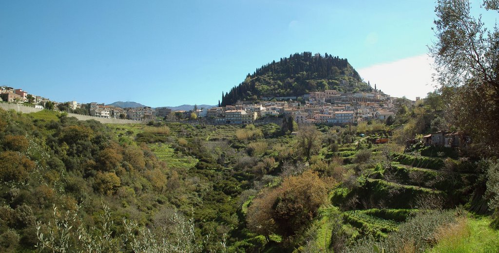 Monforte San Giorgio, Messina by Nicola e Pina in Sicilia