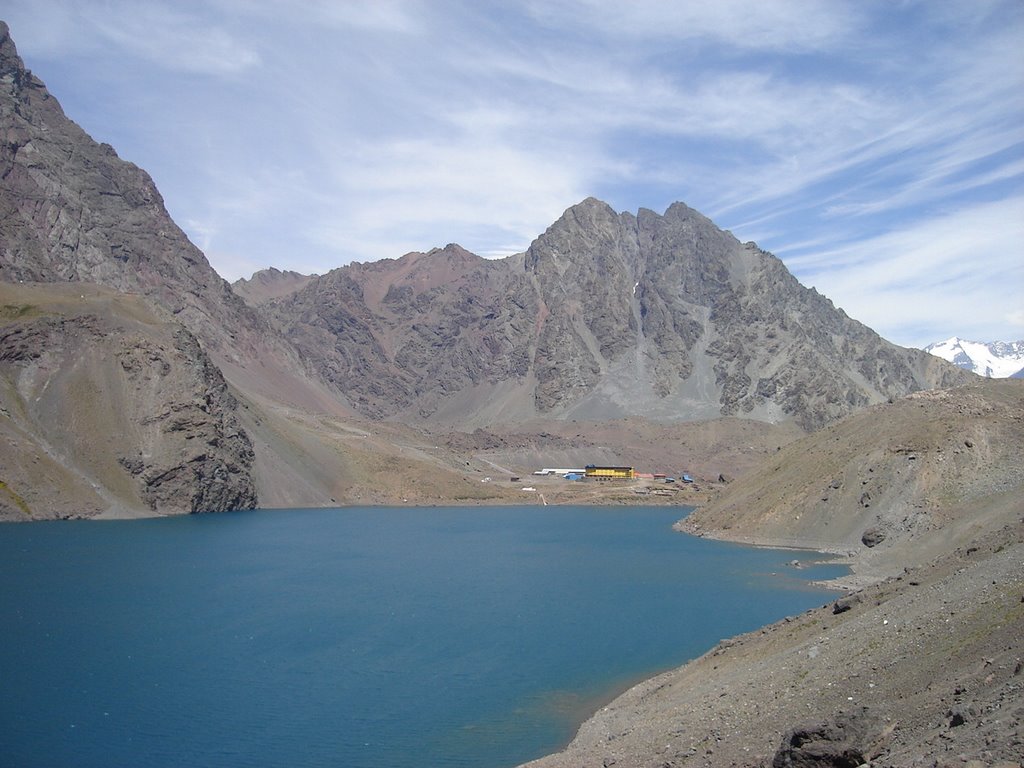 Hotel Portillo al fondo Cerro Cabeza del Inca by ferrofreddy