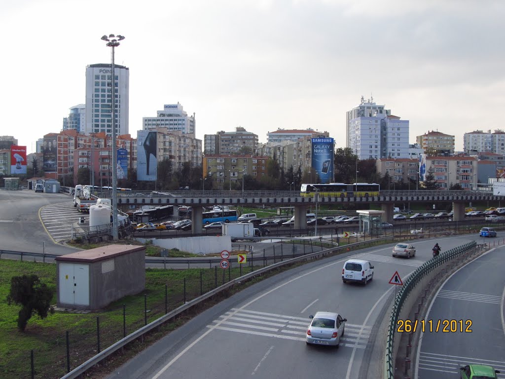 Road junction in Şişli by Anuar T