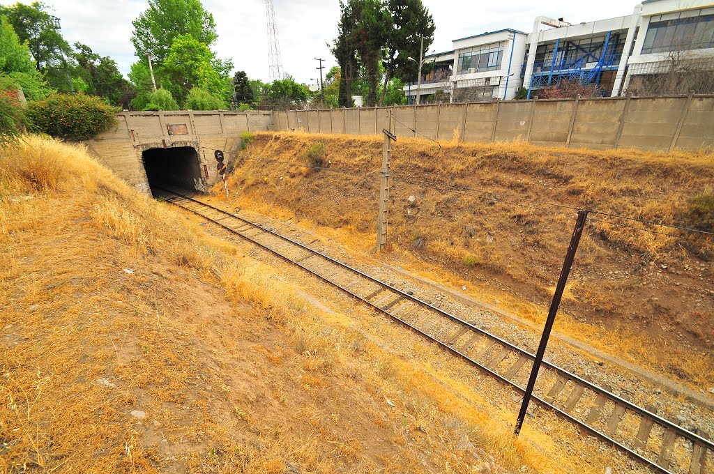 SANTIAGO - Túnel ferroviario Matucana by Pajarito Liwen