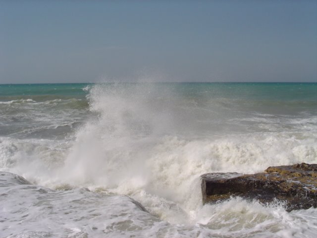 Caspian Side,Aktau by qgzhao