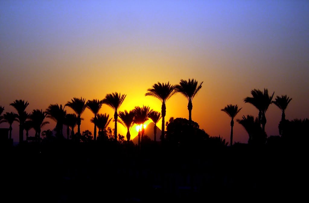 Pyramide de Gizeh - Le Caire by Marc Mauhourat ©