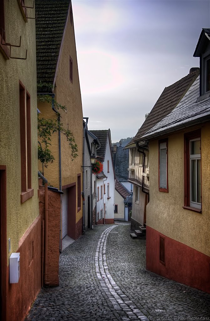 Cobbled laneway by Phil Comeau