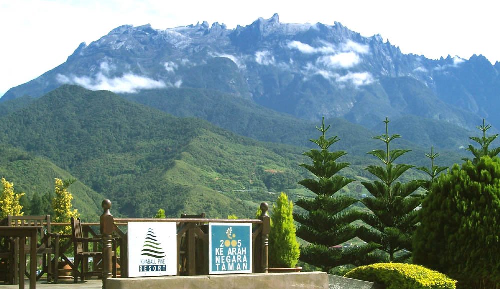 Mount Kinabalu vista @ Pine Resort, Kundasang by Ahmad Syaharuddin